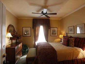 Couette-café The Kenwood Oldest Bed And Breakfast, St Augustine Historic District St. Augustine