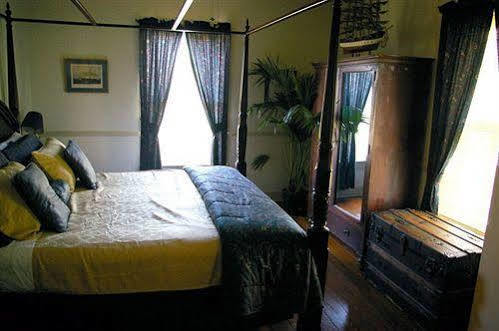 Couette-café The Kenwood Oldest Bed And Breakfast, St Augustine Historic District